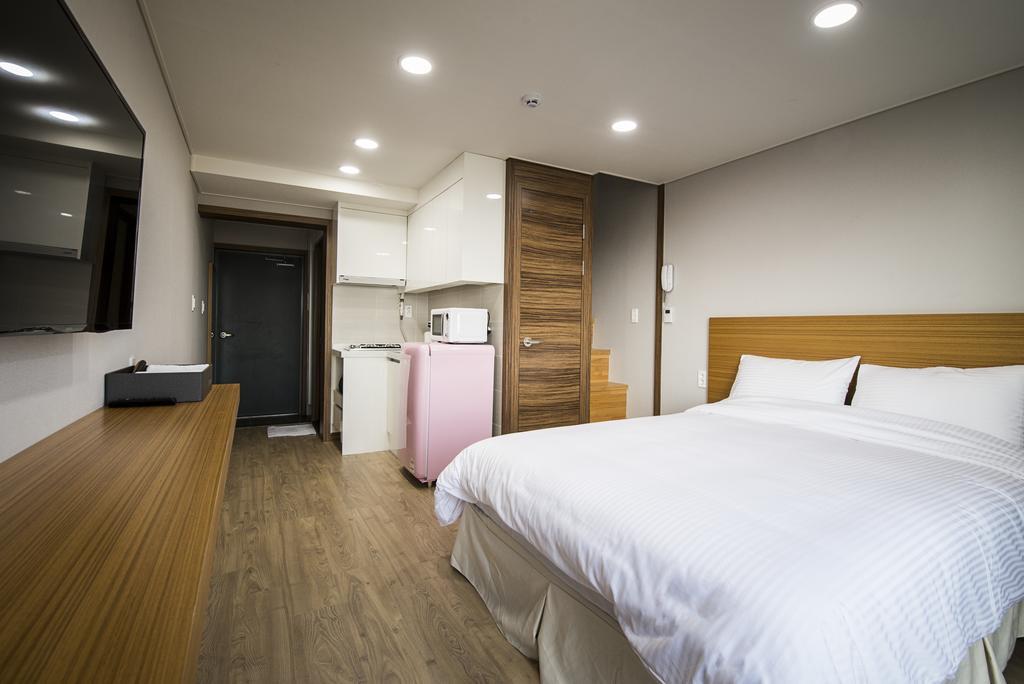 W Ocean Pension Согвіпо Екстер'єр фото