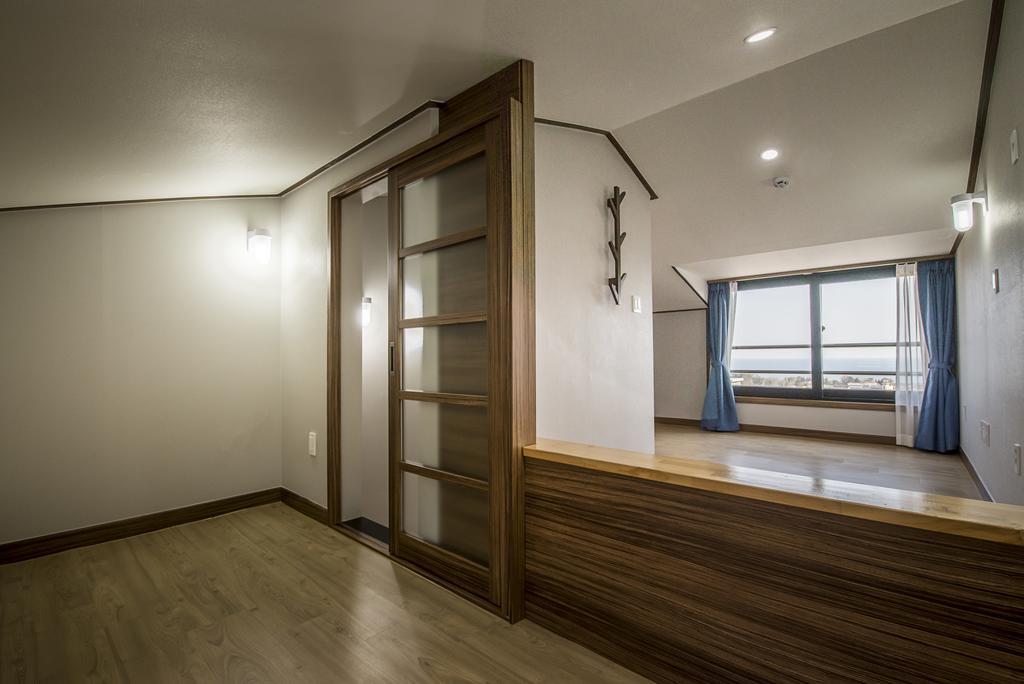 W Ocean Pension Согвіпо Екстер'єр фото
