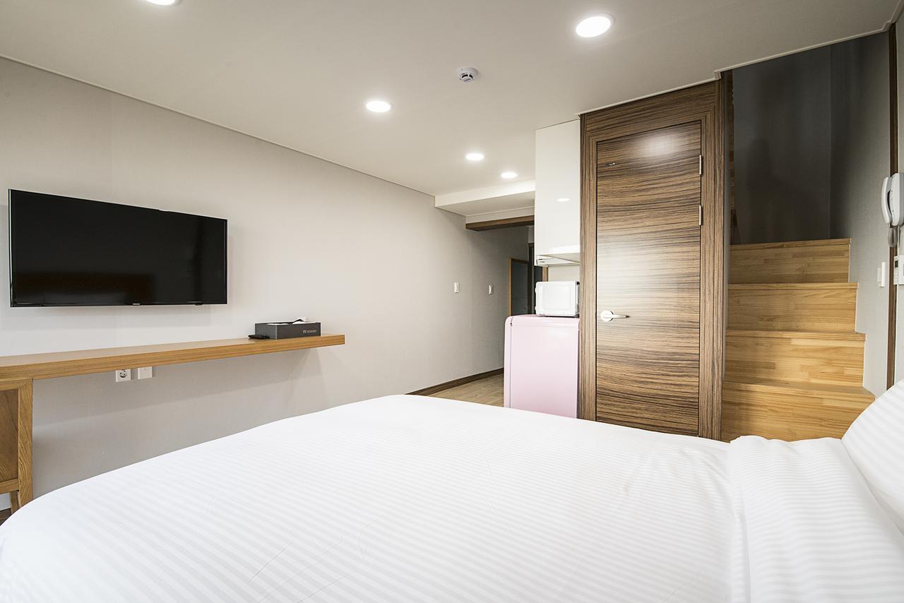 W Ocean Pension Согвіпо Екстер'єр фото
